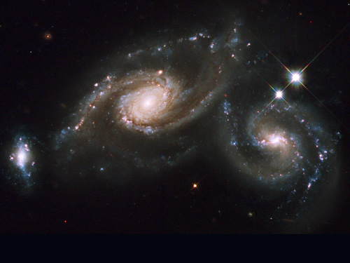 美国宇航局利用哈勃望远镜拍摄到6.65亿像素三角星系图像