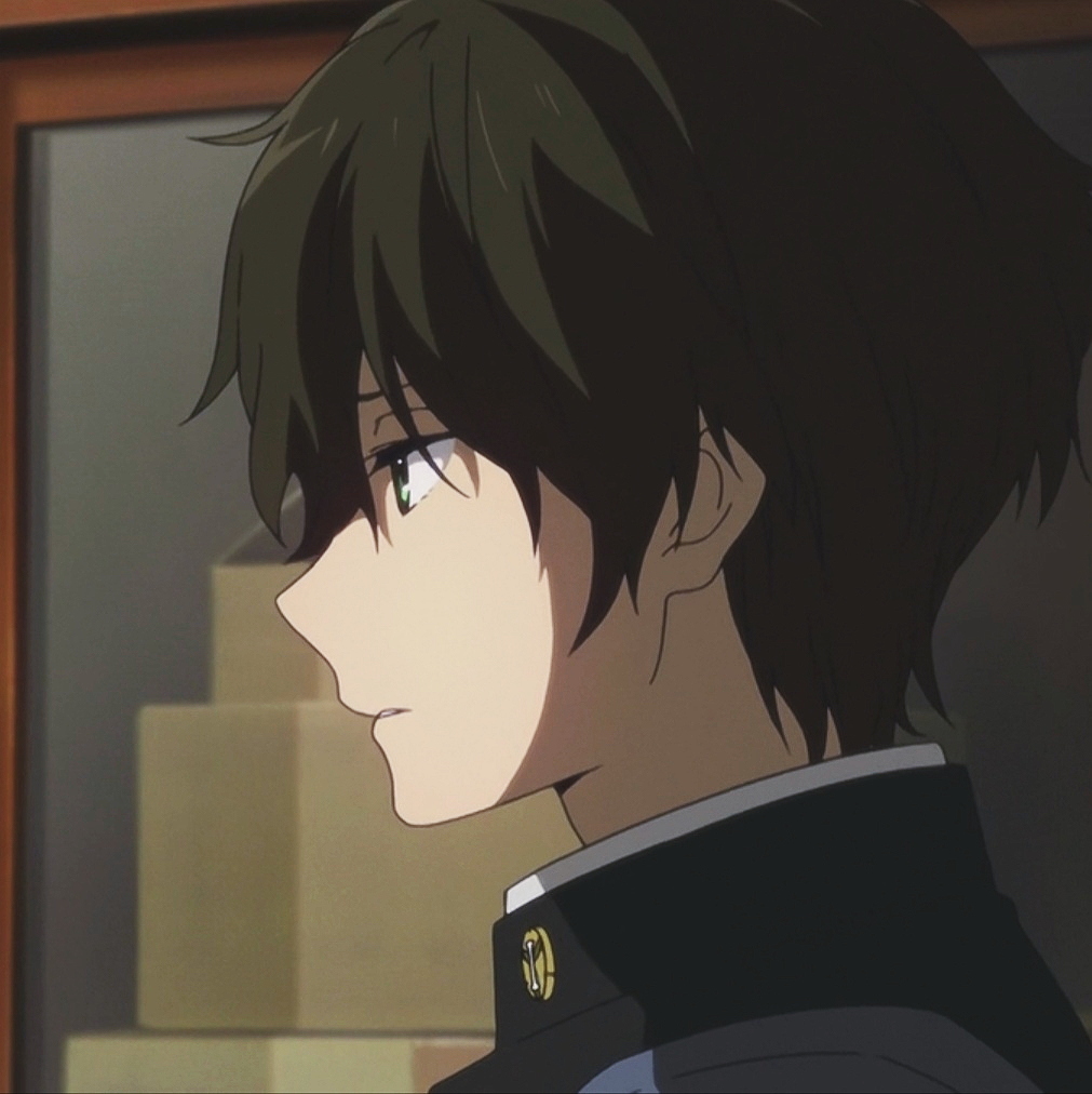 古典文学部的社员,包括他在社里认识的好奇宝宝,也就是女主角千反田