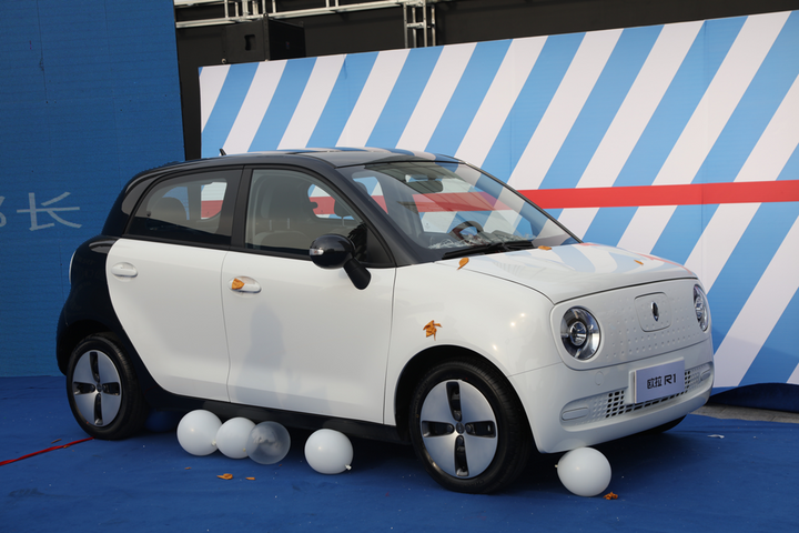 长城首款微型电动车欧拉r1上市,补贴后6万,最大续航350km