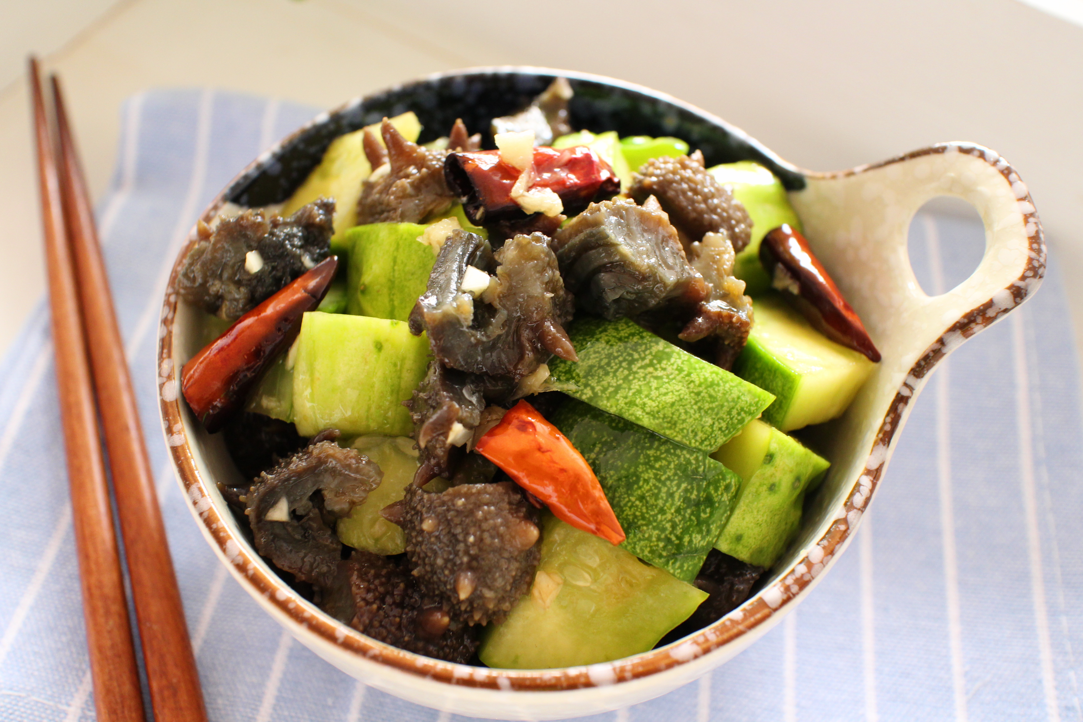 凉拌海参,很多人都做错了,多加了这种调料,难怪海参味道不鲜美