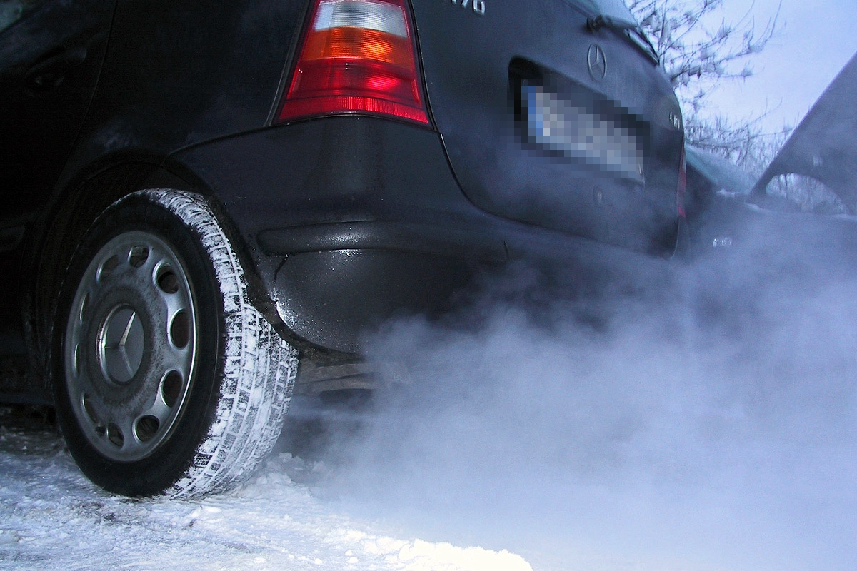 冬天你会热车吗?看看几十年的老司机是怎么给汽车预热的!