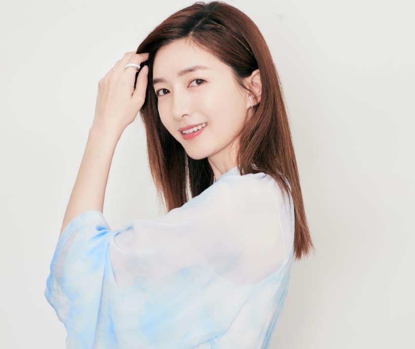 霸气!江疏影网上挂抽烟男同事,网友直呼:公开处刑