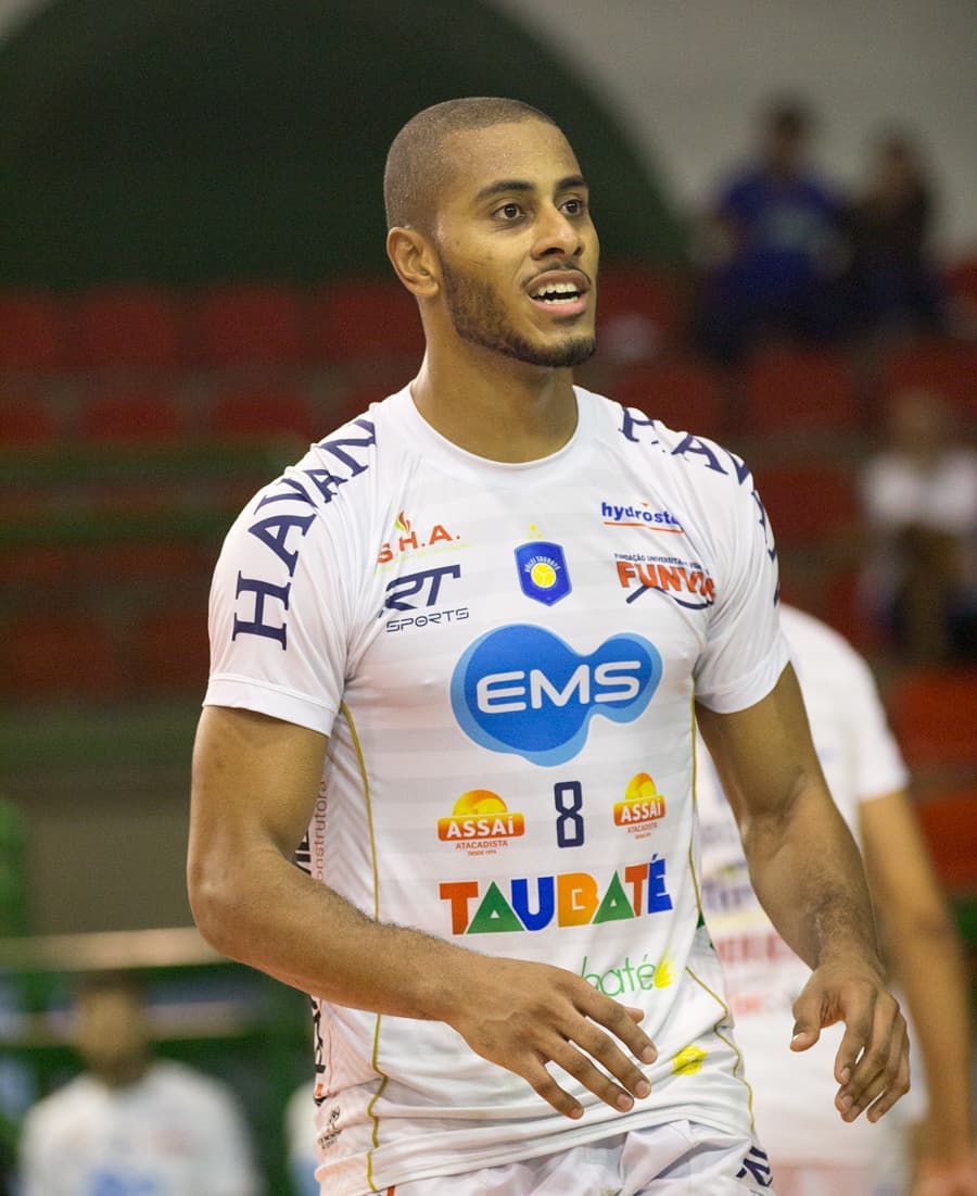 巴西男排灵魂人物布鲁诺回归巴超,卢卡莱利将征战意甲!