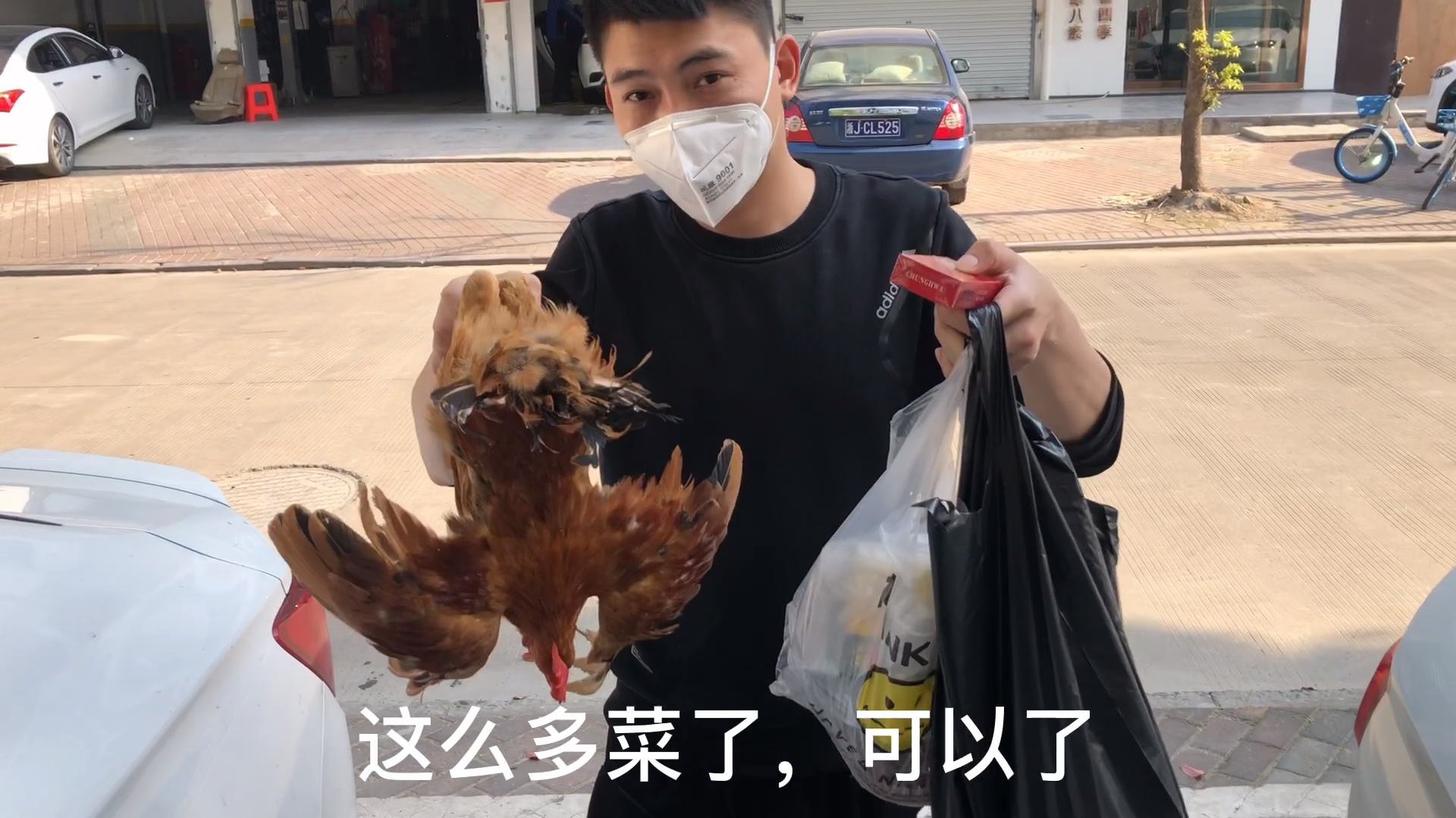 朋友来吃饭?大补的“血鳝老鸡汤”?亲自杀鸡,拿手好菜来几个!