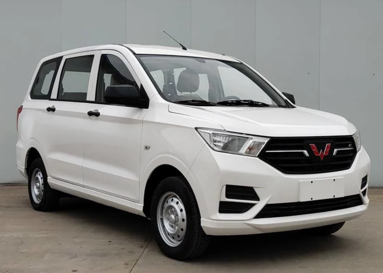 能否一战?五菱宏光s纯电版申报图曝光 最大功率82马力