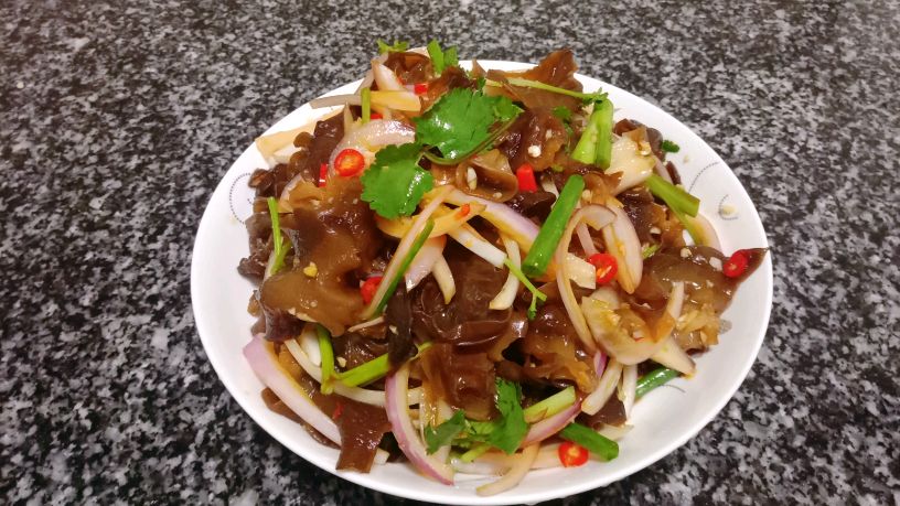 饭店凉拌木耳特别好吃,原来有窍门,爽脆开胃 简单易学