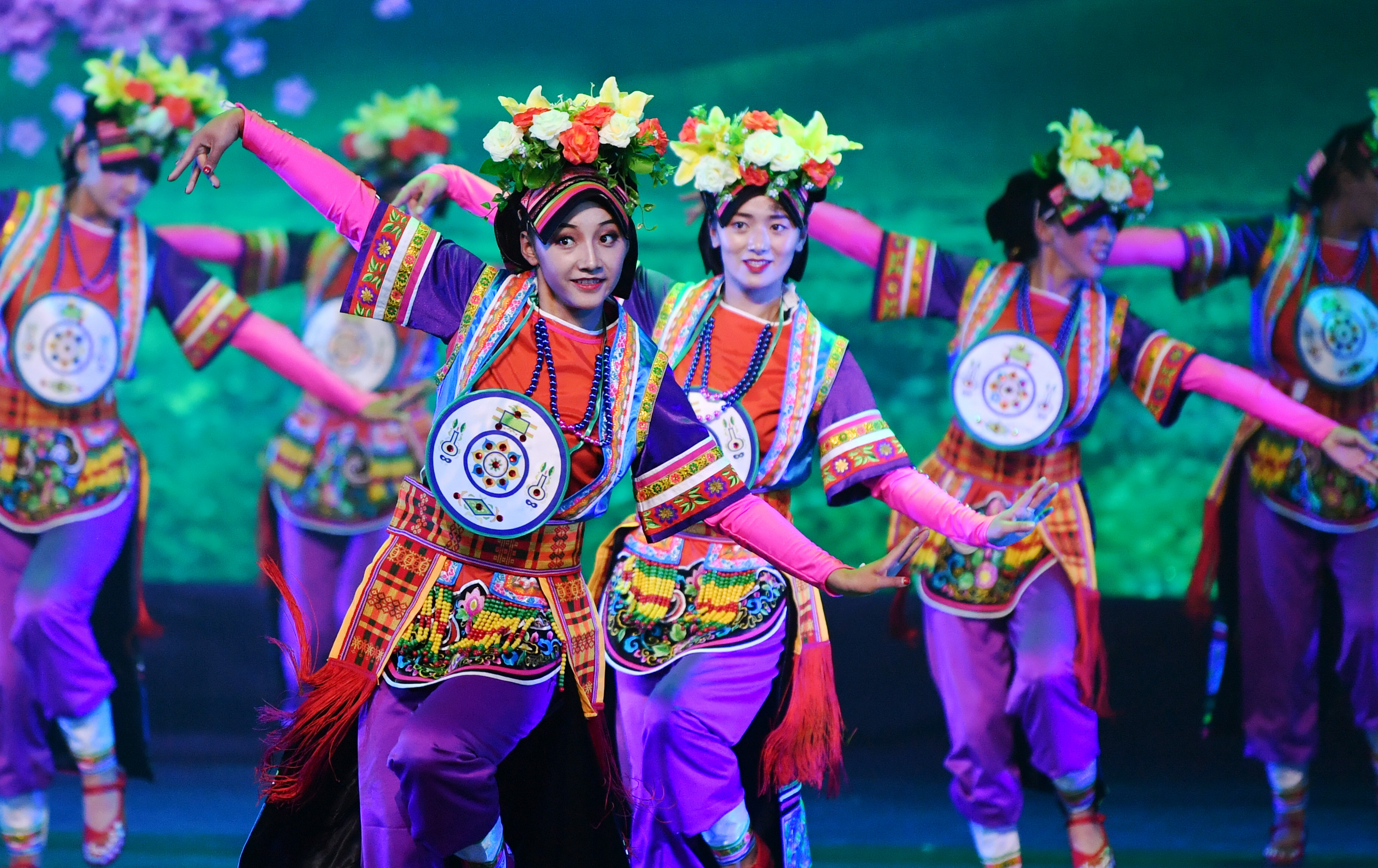 大型舞剧《盛世锅庄》国内首演(7)