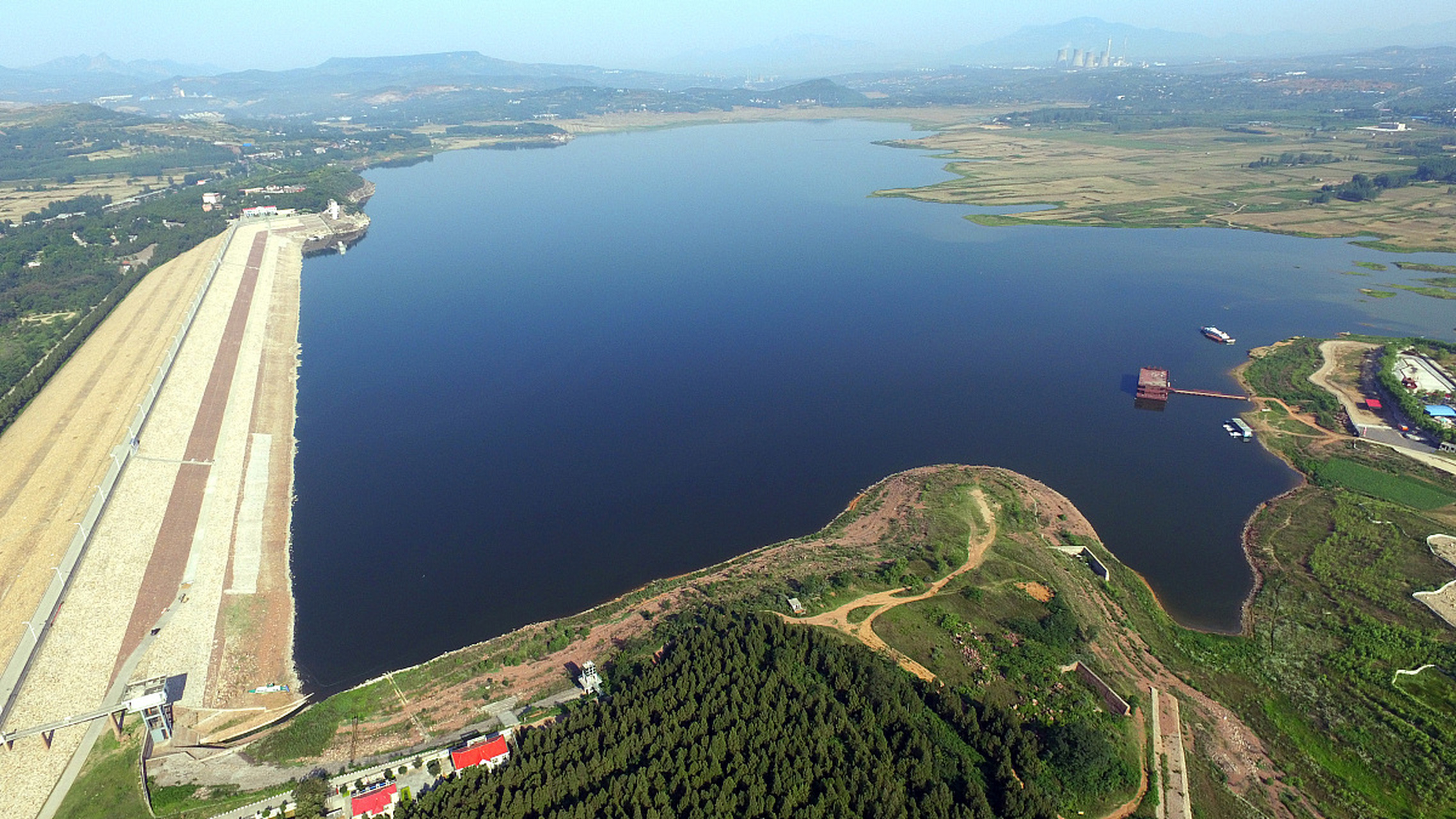 说到山西的圣天湖,可真是让我印象深刻!