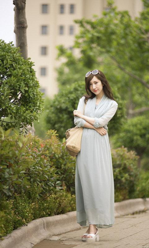 户外单人照拍照美姿,用这几种姿势拍照,不输专业模特拍照效果