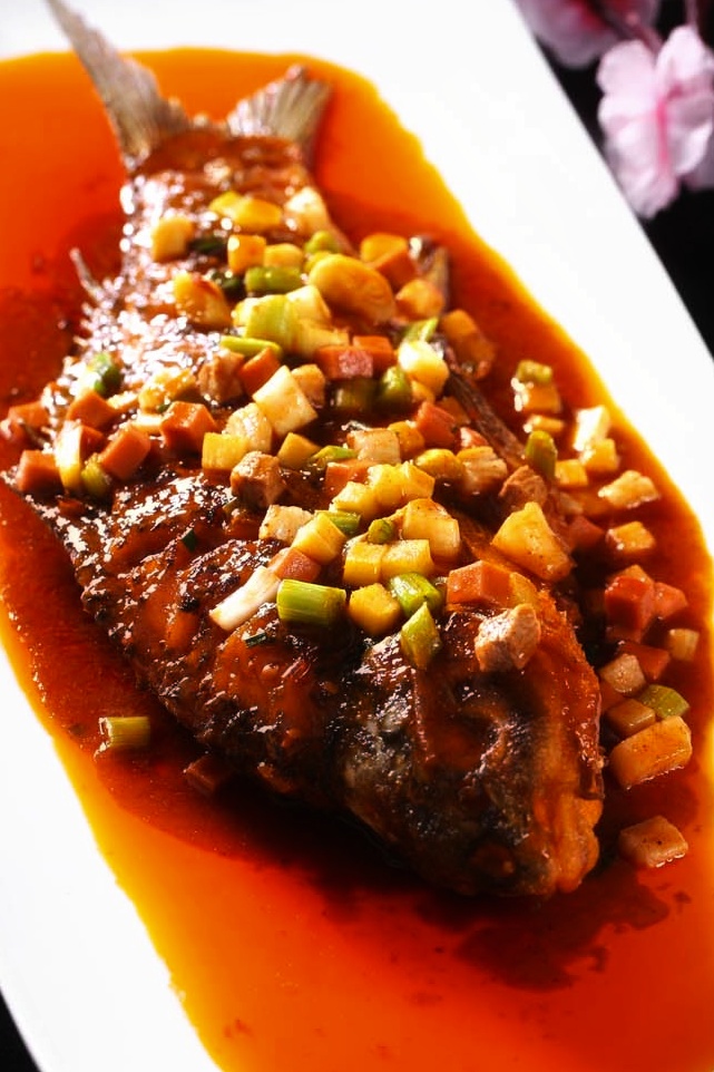 如何做好干烧鱼!这里教你在家也能做出好吃的干烧全鱼