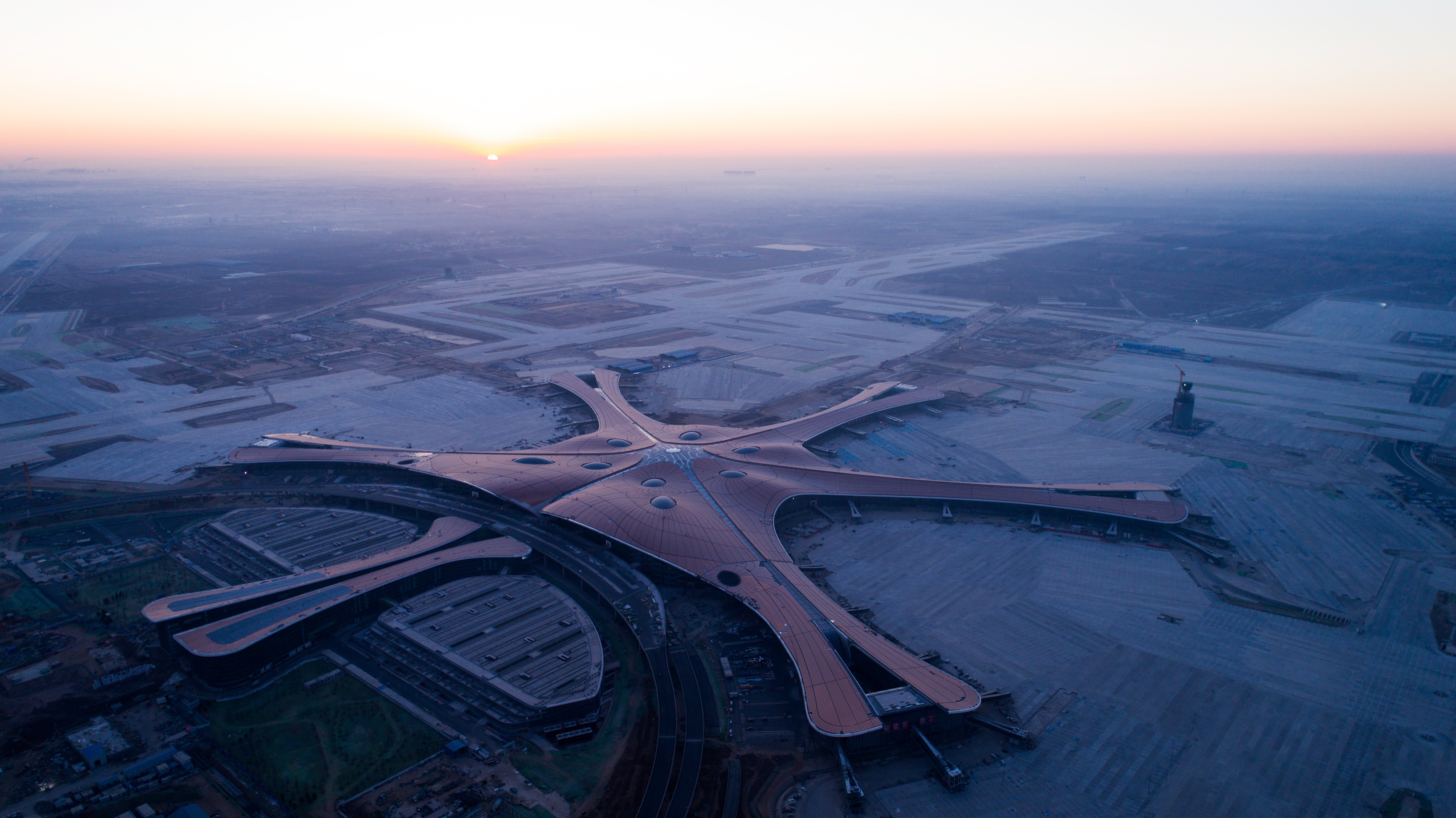北京大兴国际机场主航站楼外立面完整亮相