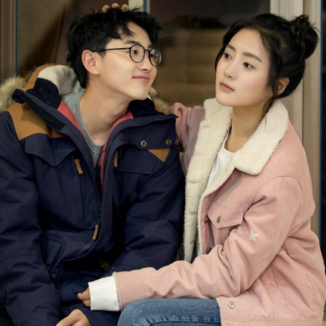 沈月ins遭扒,喜欢吴亦凡吴磊暴露粉丝属性,只关注了这一位女星