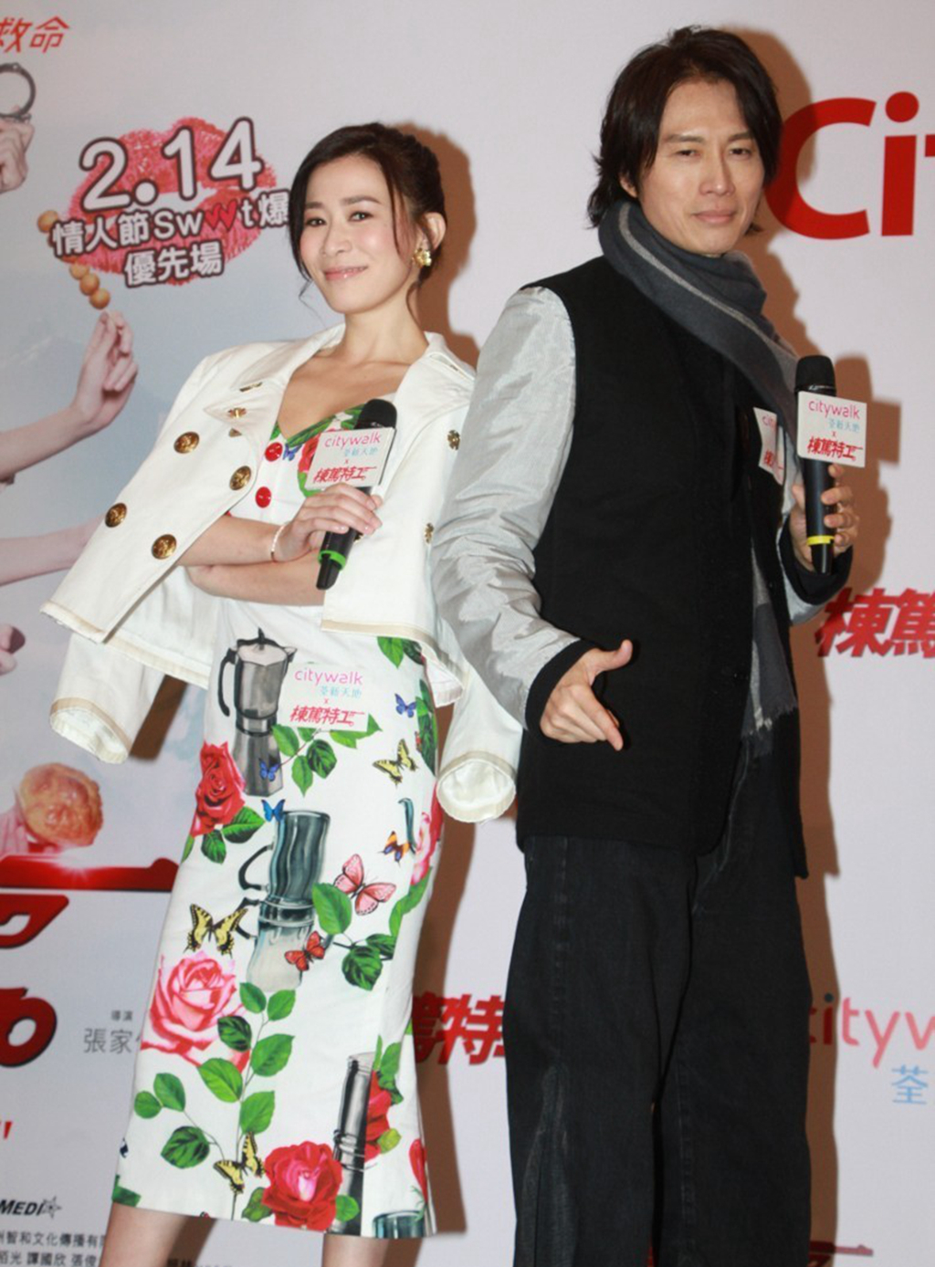 黄子华与佘诗曼出席《栋笃特工》发布会 两人合作默契搞笑互动