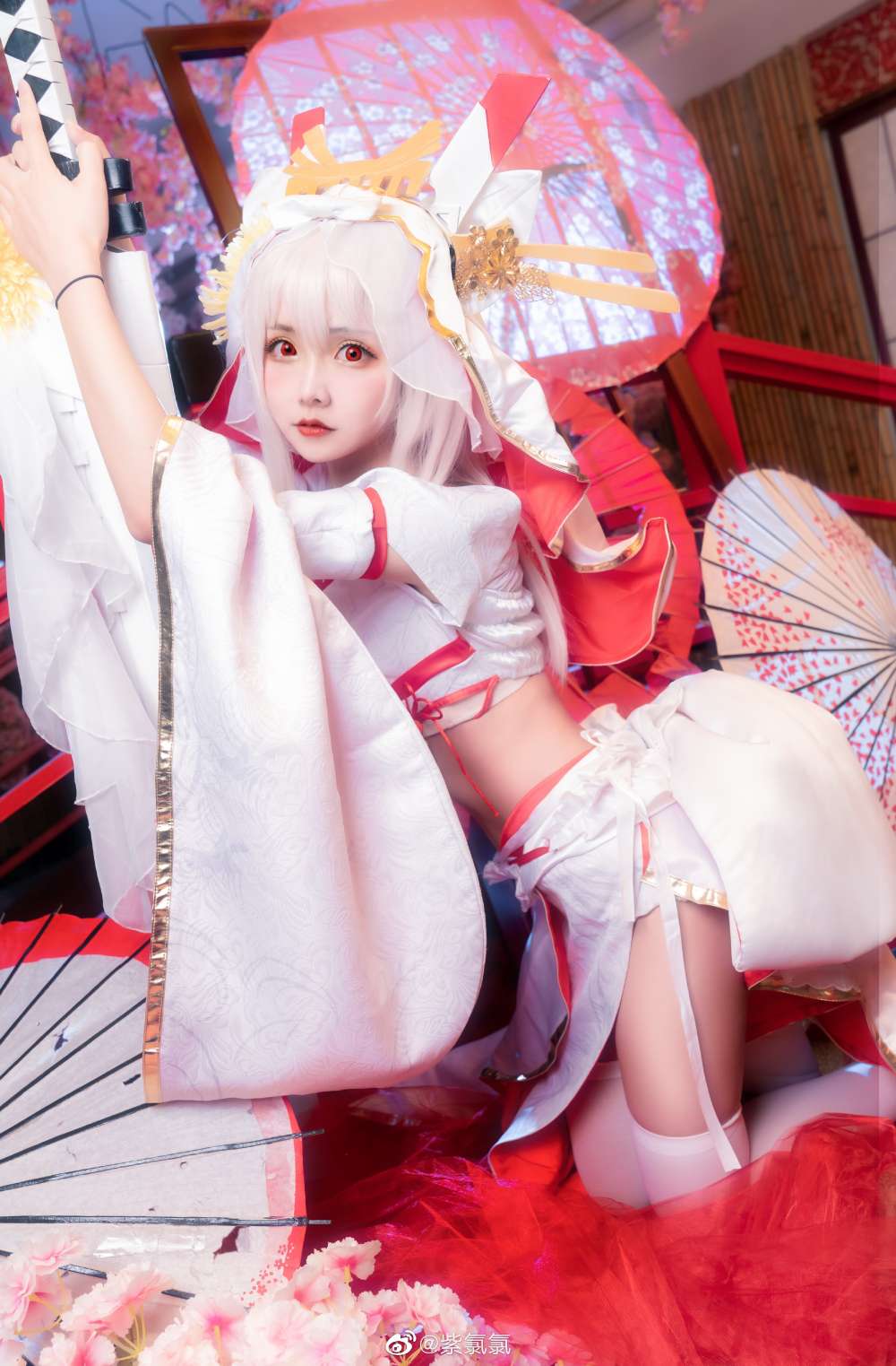 旧社会白毛女变鬼,现白毛女成明日方舟穹妹网红腐团儿cos新形象