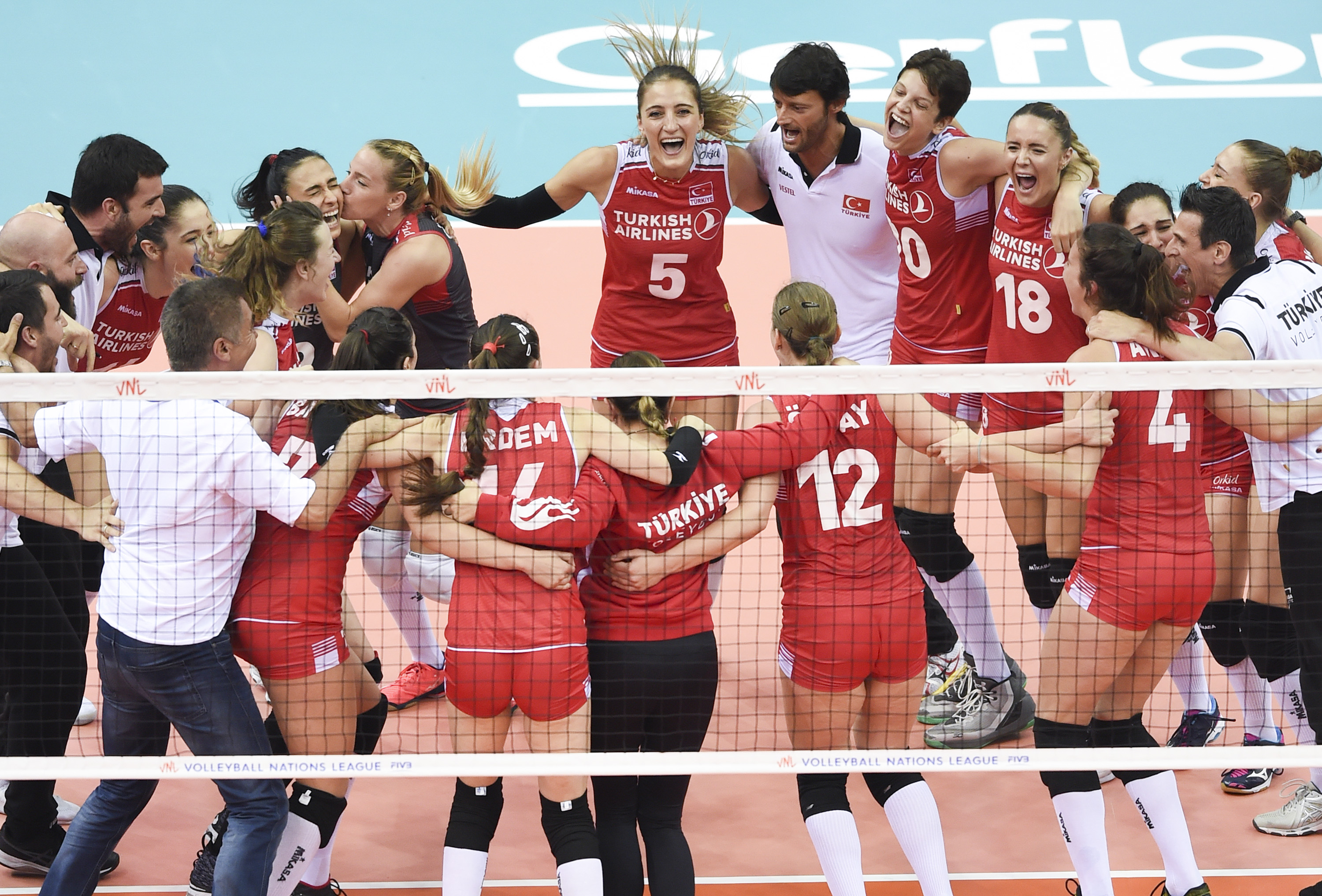 排球——世界女排联赛总决赛:土耳其队晋级决赛(2)