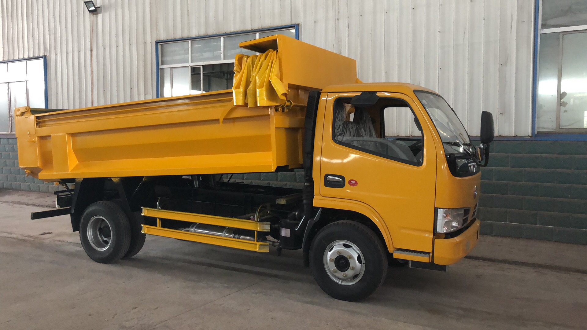 东风力拓玉柴150马力电动篷布渣土车下线了,欢迎品鉴