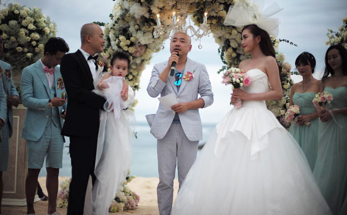 包文婧在5平米的房间里哭了,包贝尔精心准备的惊喜