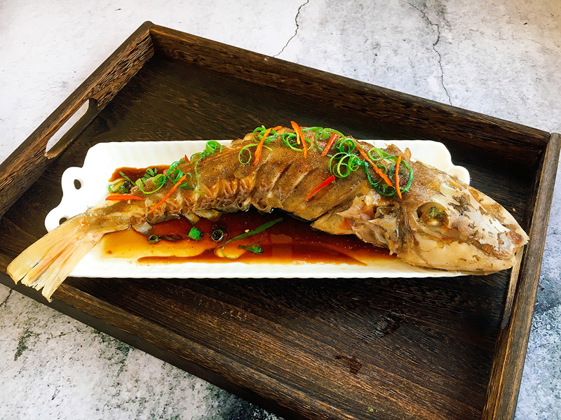 葱油红娘鱼,制作的方法,值得你学习!