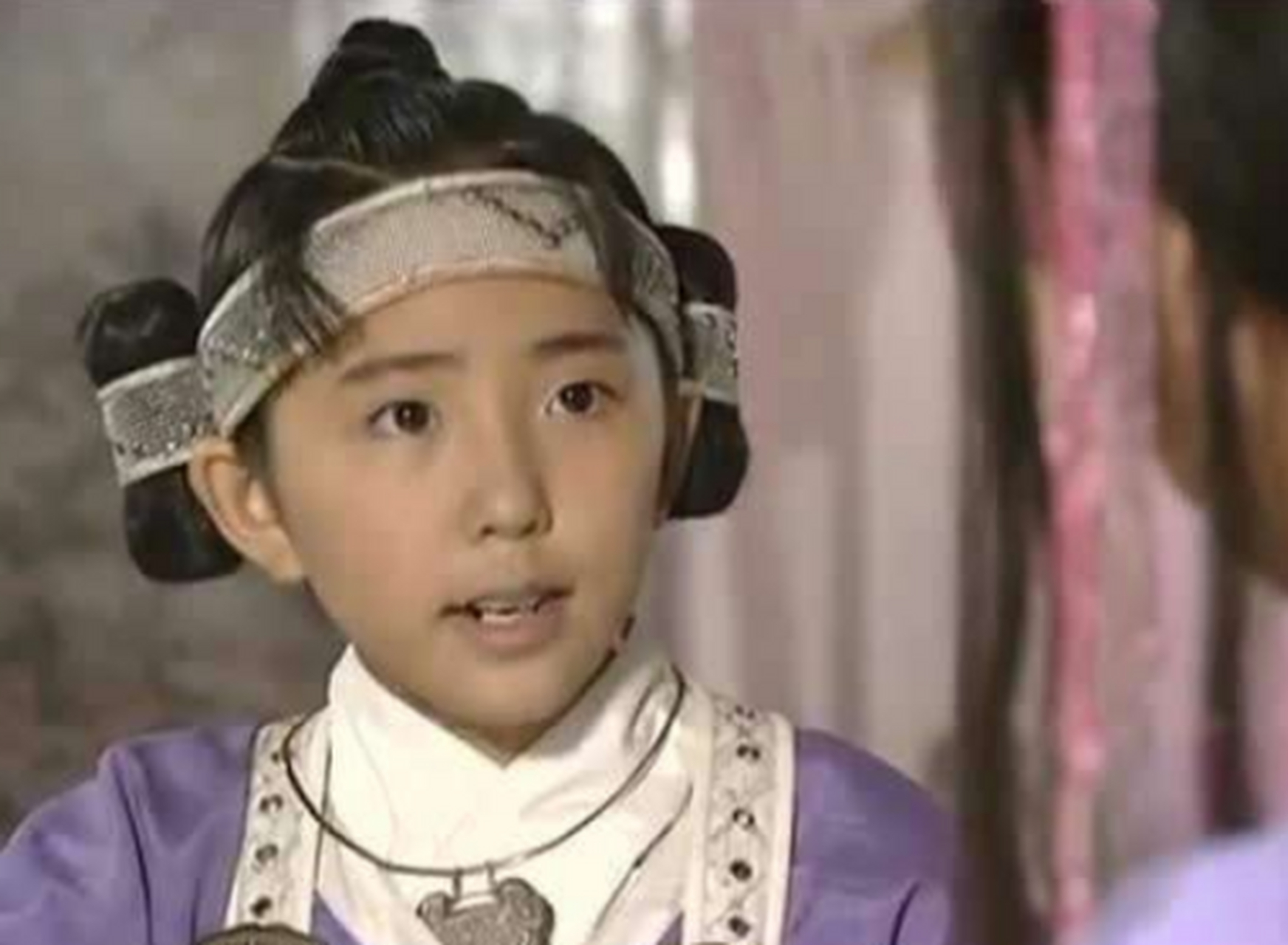 娱乐连连看# 当初在《小李飞刀》中演技惊人的龙小云扮演者,如今31岁