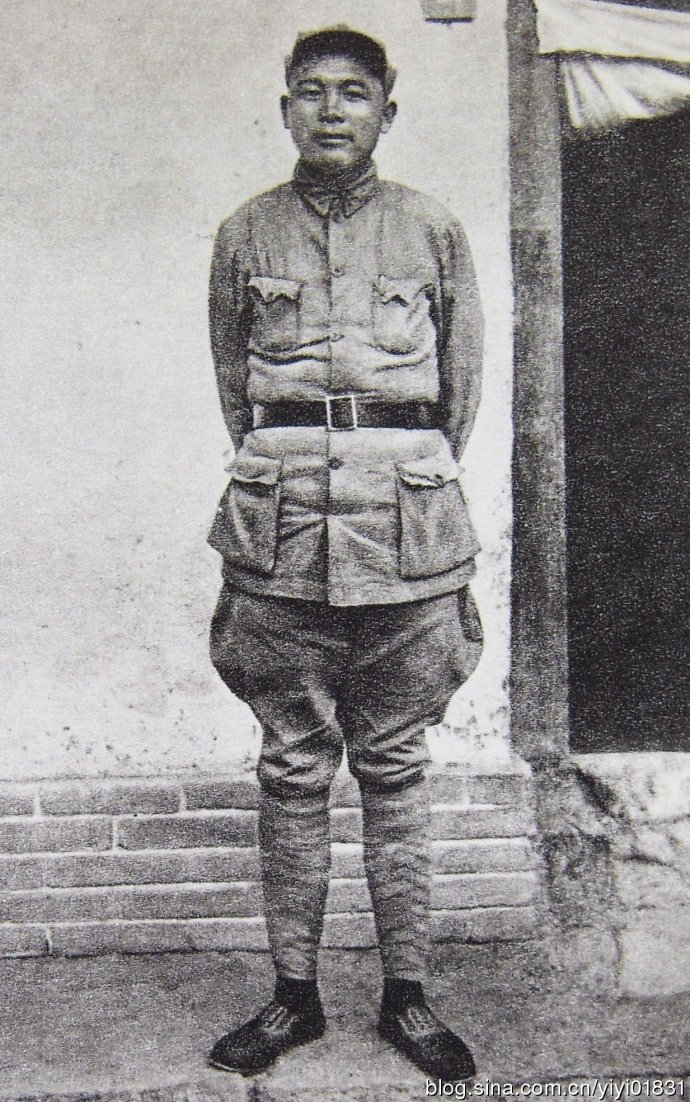 他曾给红军雪中送炭,没参加过解放战争,却在开国大将中排名第二