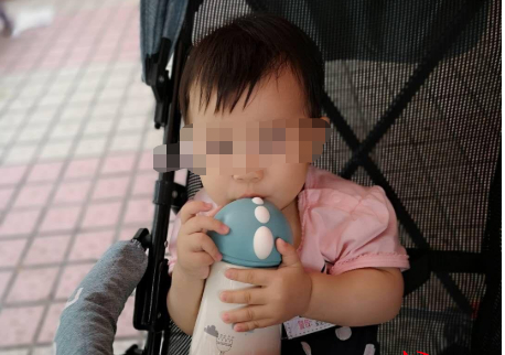 推荐@恶魔在人间！9月大女婴被＂高级育婴师＂活活摔死，资格证是500块买的