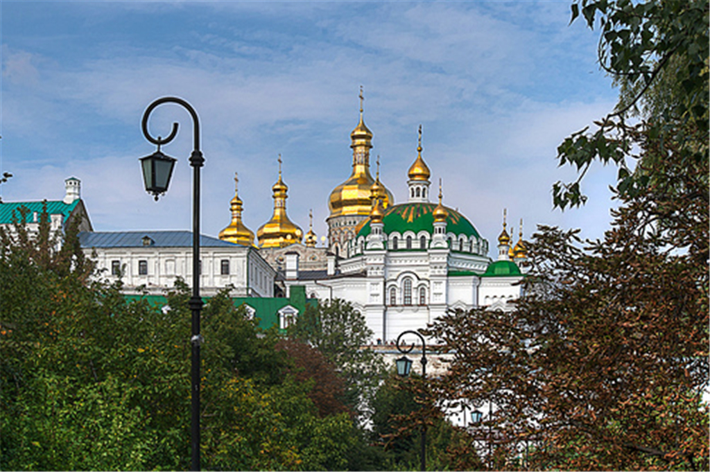 利沃夫是乌克兰西部的历史文化名城,风景旖丽迷人,古老的城市,美丽的