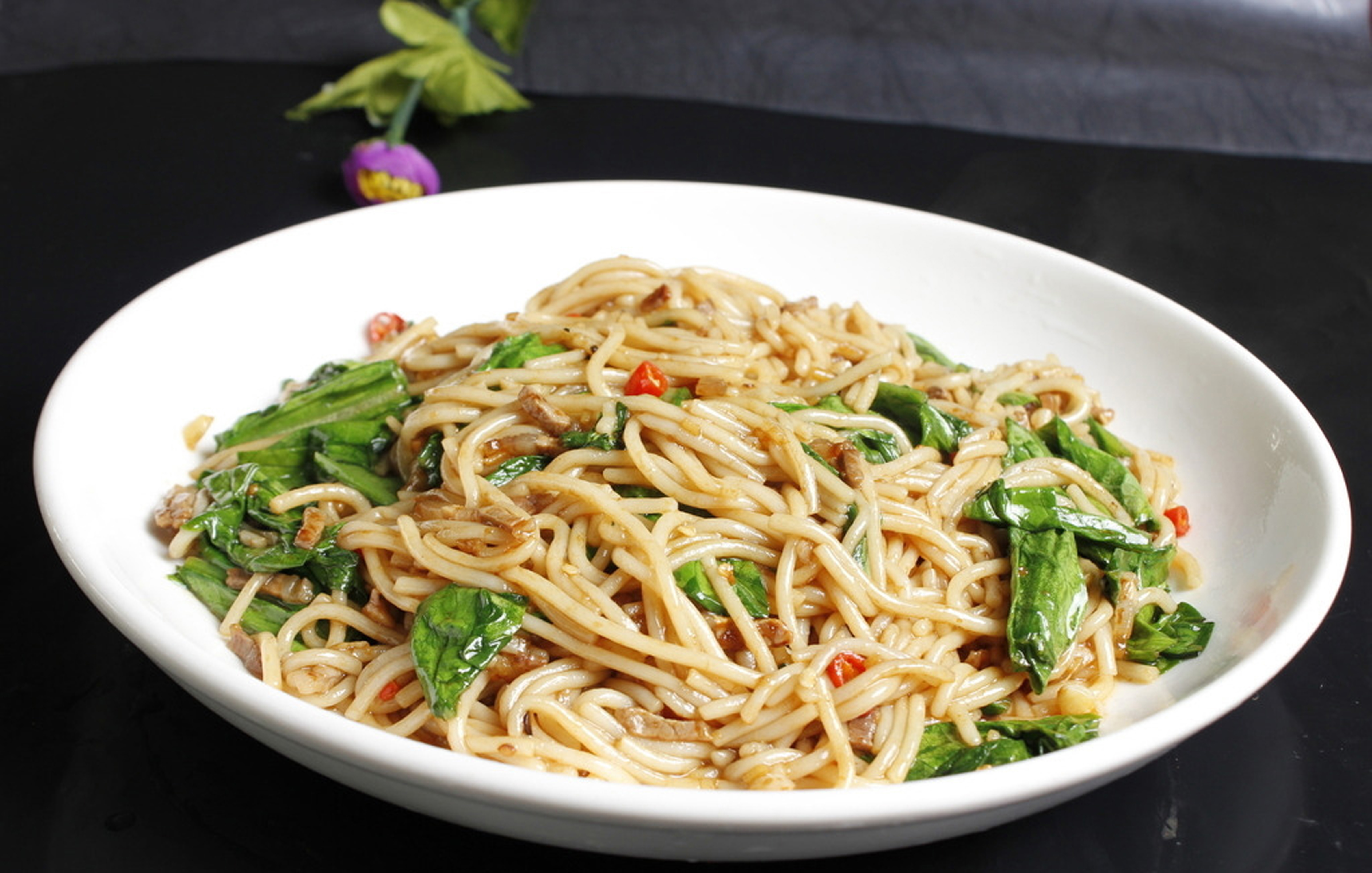 每日推荐六道沪菜:舌尖上的美食,肉丝炒面