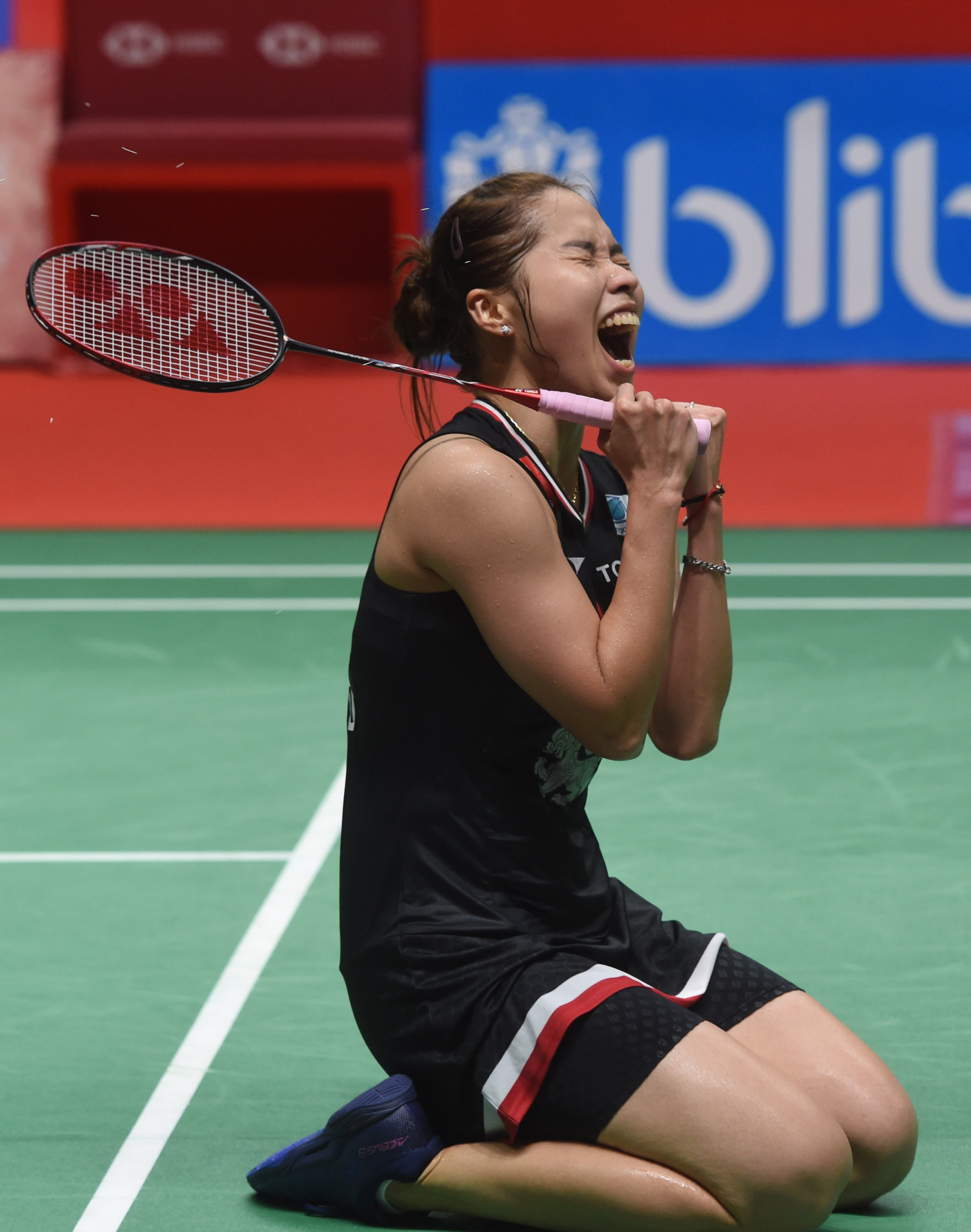 羽毛球——印尼大师赛:拉差诺·因达农女单夺冠