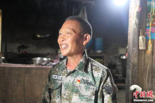 「边疆党旗红」"草根卫士"杨天才:巡边之路三十载