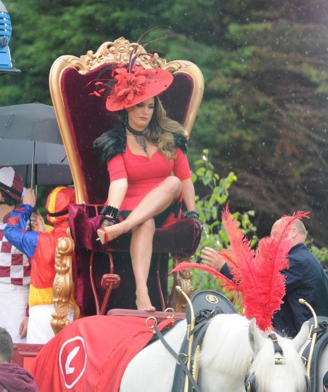 凯莉布鲁克(kelly brook)在利物浦拍摄商业电影