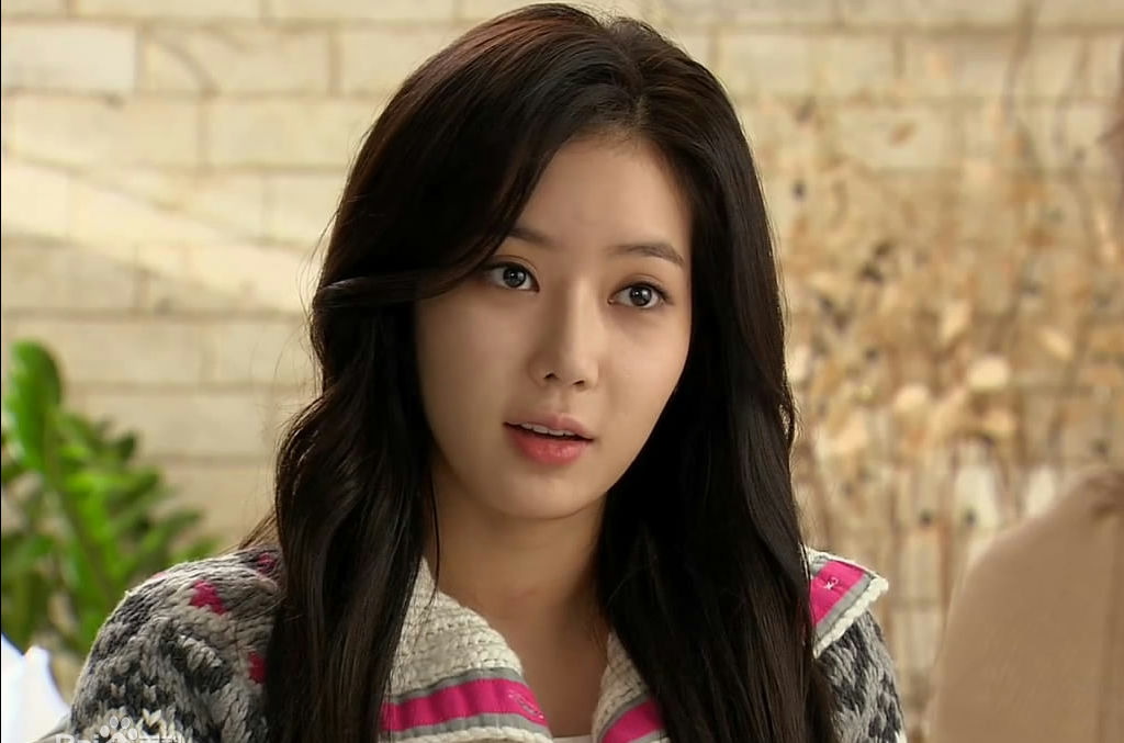 《江南美人》热播,林秀香时隔3年再拍戏,网友:多拍点戏吧!