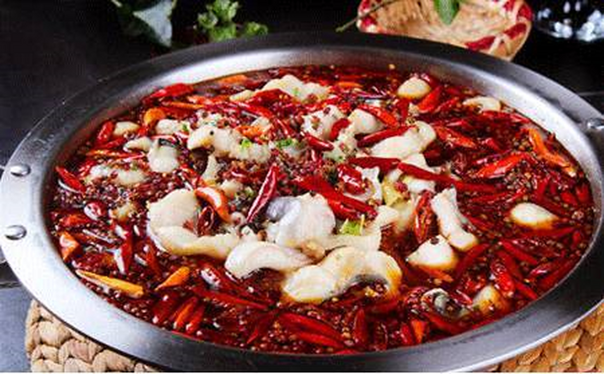 城市小吃地图#乌江鱼"是遵义乌江镇的一个历史悠久,独具特色的饮食