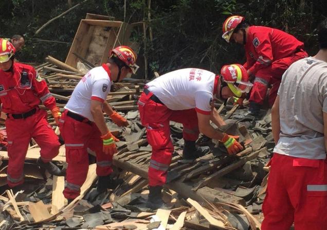 建德一建筑物坍塌!现场有6人被压 5人获救