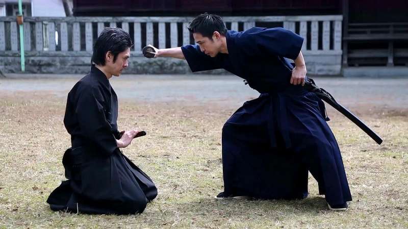 日本顶级武士表演“拔刀术”,你觉得战斗力如何?,影视,影视周边,好看视频