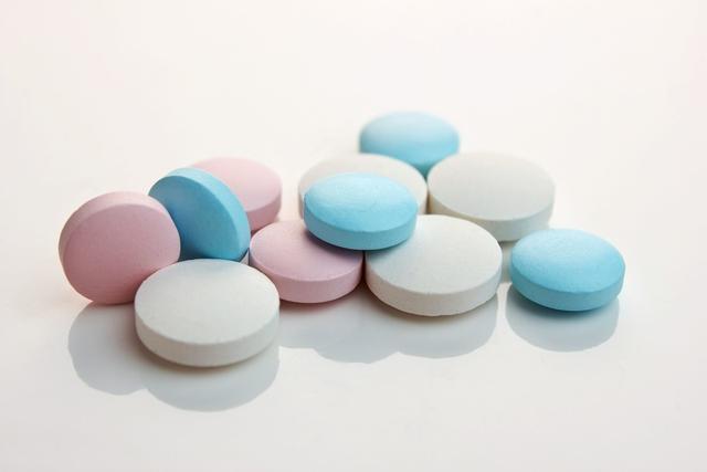 来氟米特可以和昆仙胶囊的药理作用一样吗?能否一起服用?