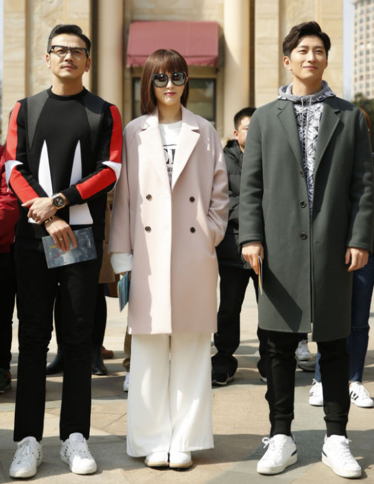 184杨烁与182窦骁同框后,身高差成亮点,网友:到底谁谎报了身高