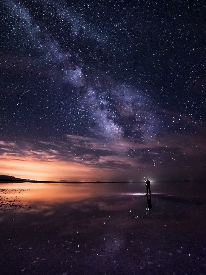 趣味测试:选一个自己喜欢的夜空图片,测一下你的情商是否在线!