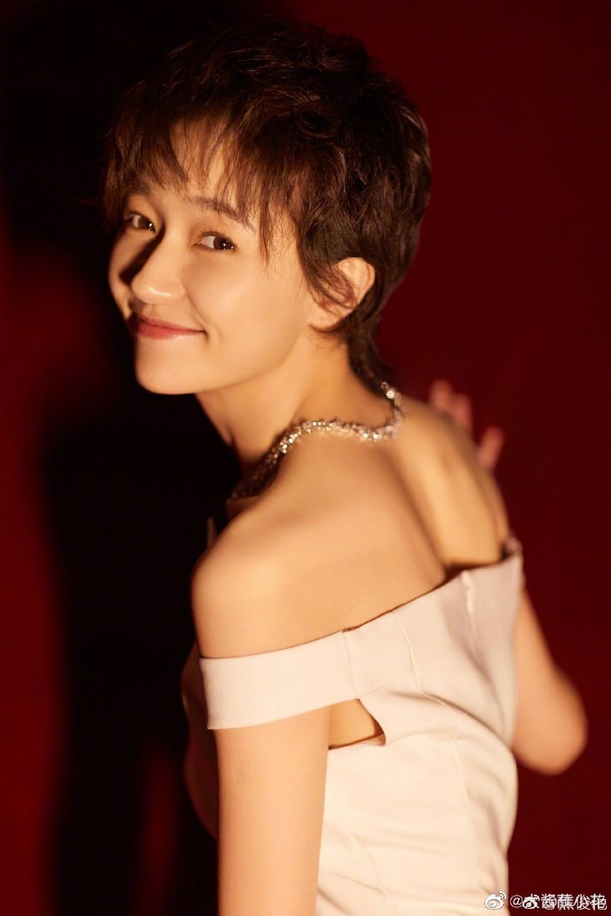 在家办公是种什么样的体验# #焦俊艳 ##焦俊艳日常幻想指南##焦俊揶