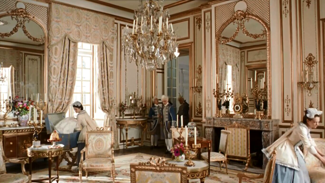 也就是历史上有名的"断头王后",她美貌迷人,风华绝代,但是她的生活