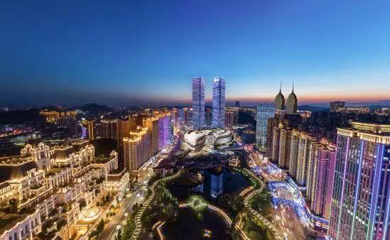 335米贵阳国际贸易中心双子塔 贵阳·中环一号铂金公寓 全球首发