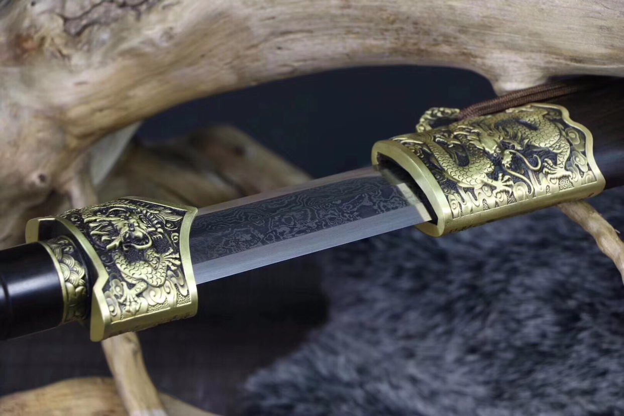 4cm   刃厚:1cm    .重约:2.4千克    硬度:60hrc  .