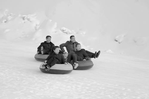 原平天涯山风景区滑雪场