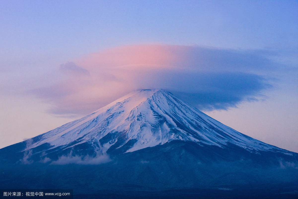 多灾多难的国家,印尼又一火山喷发,火山灰7300米高