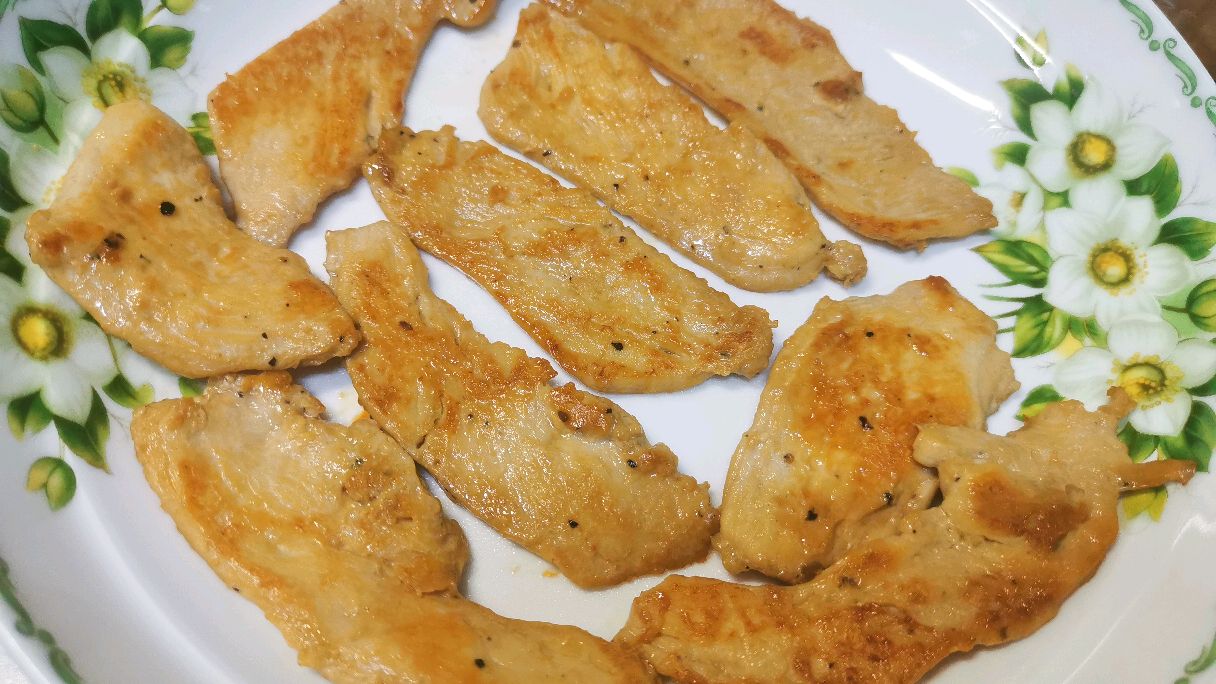 黑胡椒鸡胸肉,减不减肥都要吃,太香了!