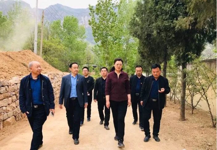 市委副书记王载文到渑池县调研脱贫攻坚工作