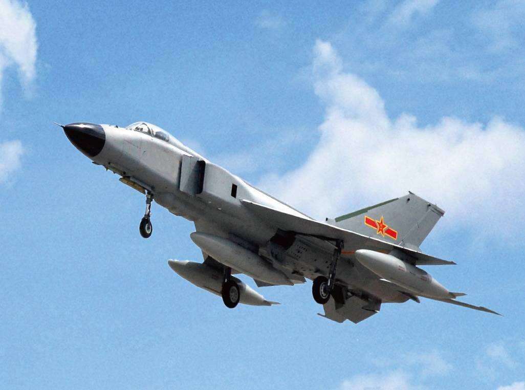 米格31首次在2万米高空演习,其实歼8也能做到,或成反导拦截机?