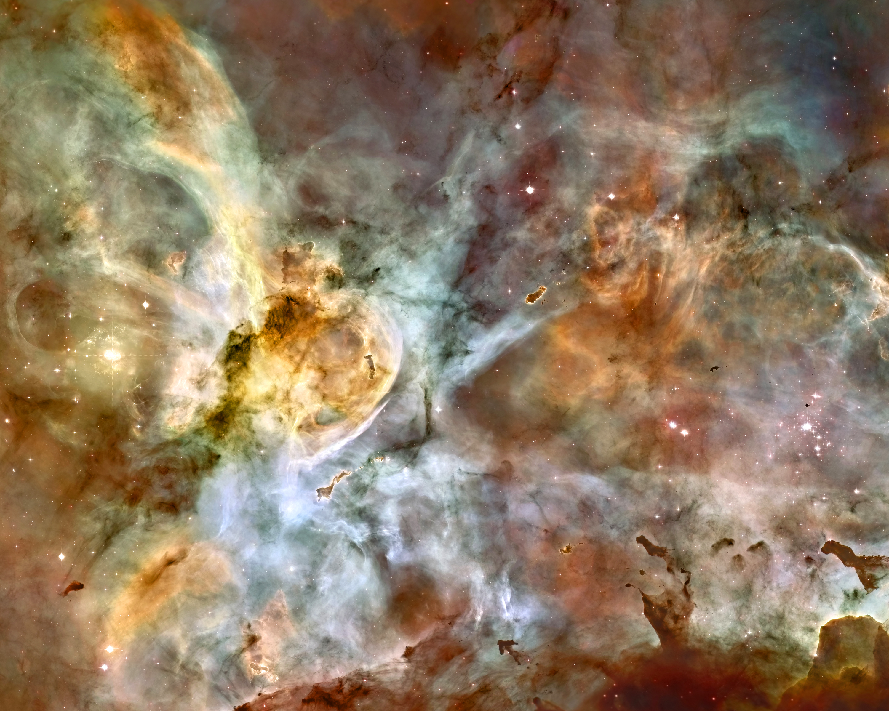 螺旋星系ngc 6503处于一个孤寂的位置,位于一片奇怪的空隙边缘,称为