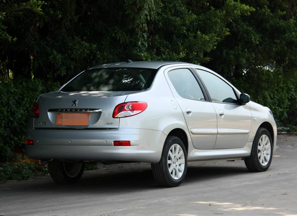 为大家图解一款标致207三厢 1.6l 手动 品乐版