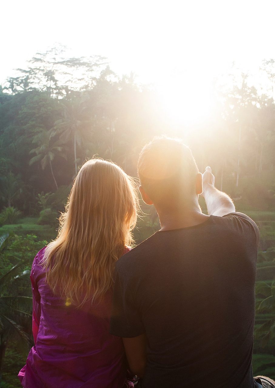 情侣们纷纷晒出甜蜜瞬间,公然撒狗粮,真是让人又羡慕又嫉妒啊!
