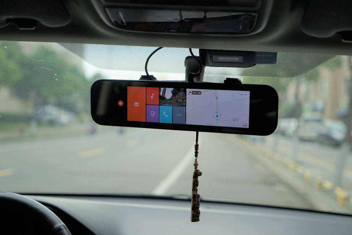 为爱车置办"好年货",70迈智能后视镜梦想版,高品质车生活get